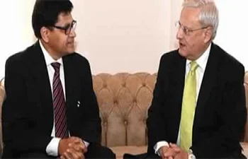 High Commissioner with Minister of Sustainable Development, Environment and Climate Change